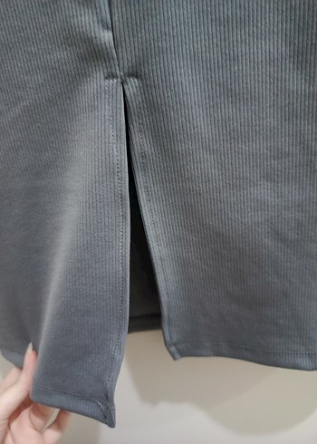 Gri Yüksek Yakalı Kolsuz Uzun Elbise - Görsel 4