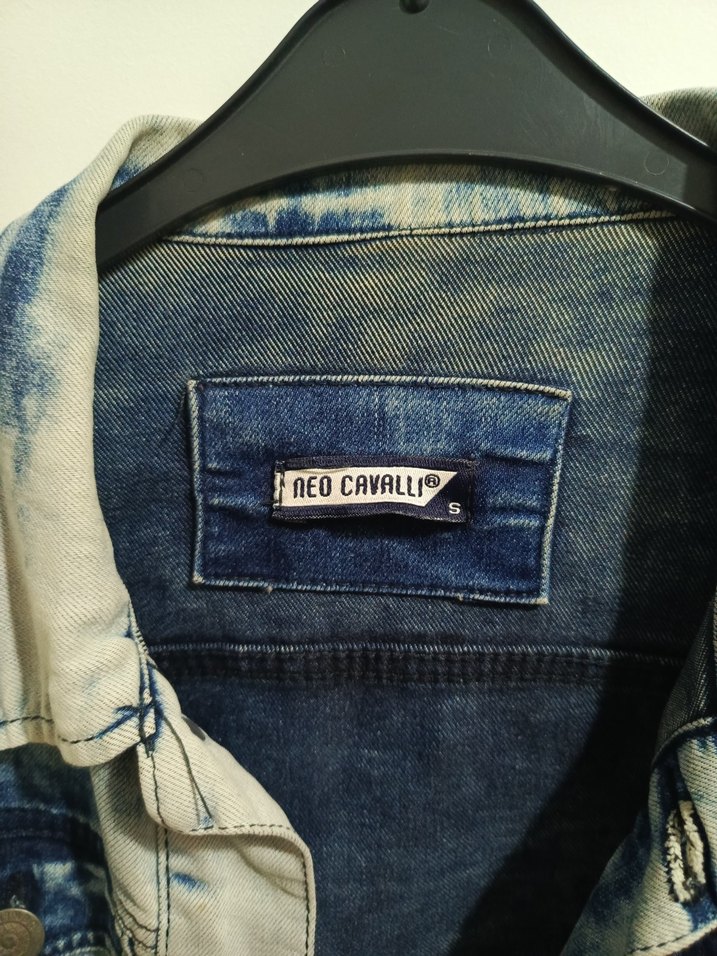 Düğmeli Batik Desenli Mavi Kadın Denim Ceket - Görsel 3