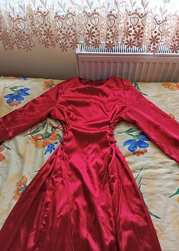 Parlak Kırmızı Uzun Kollu Drapeli Kadın Elbise 1 defa kullanıldı