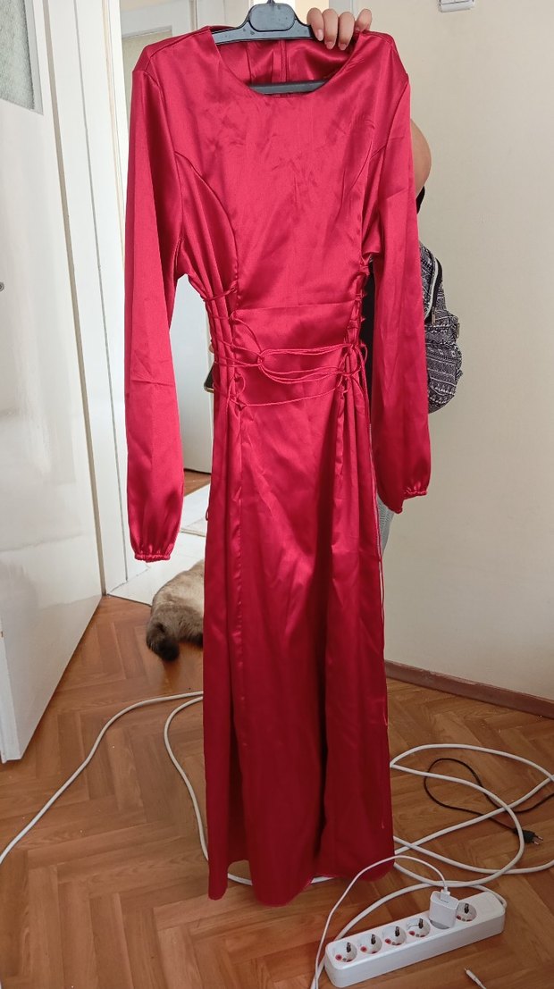 Parlak Kırmızı Uzun Kollu Drapeli Kadın Elbise 1 defa kullanıldı - Görsel 2
