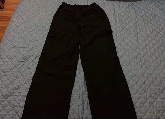 xs Beden bershka paraşüt pantolon