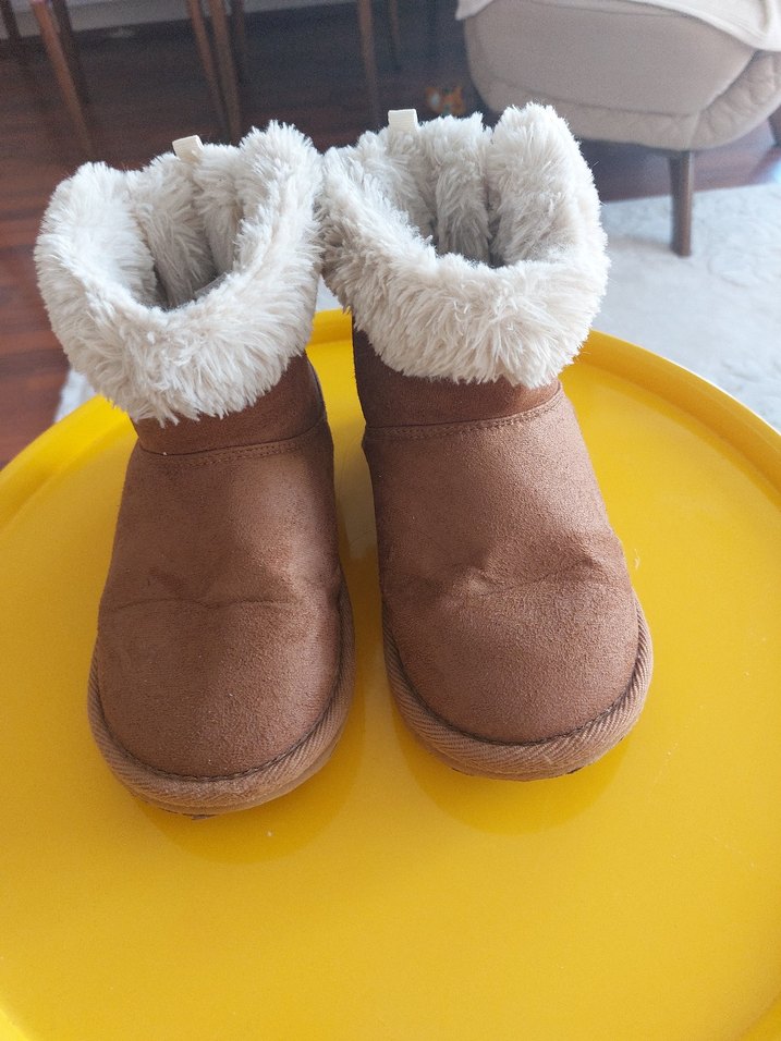 Bej Peluş Malzeme ici tüylü bot - Görsel 3