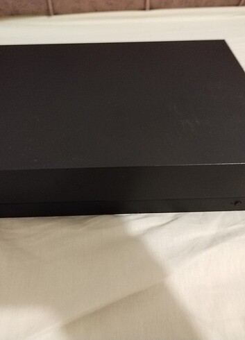 Xbox one x 1tb özel kol hdmı kablosu güç kablosu 