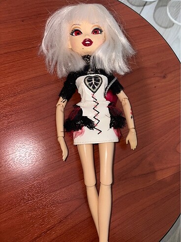 Beden Ever after high
