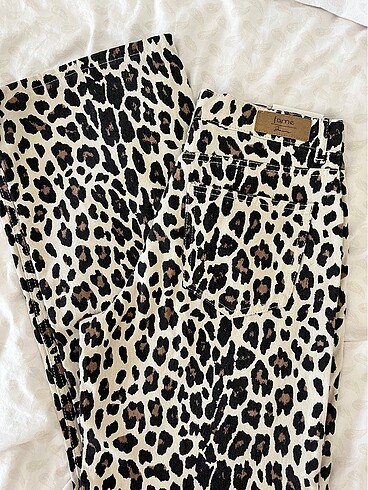 FAME LEOPAR JEANS