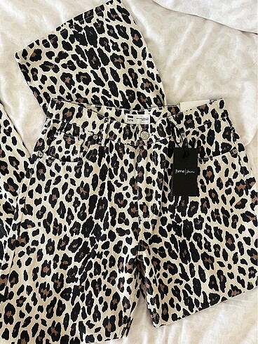 Zara FAME LEOPAR JEANS