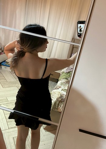 Parlak Siyah Mini V Yaka Elbise - Görsel 4