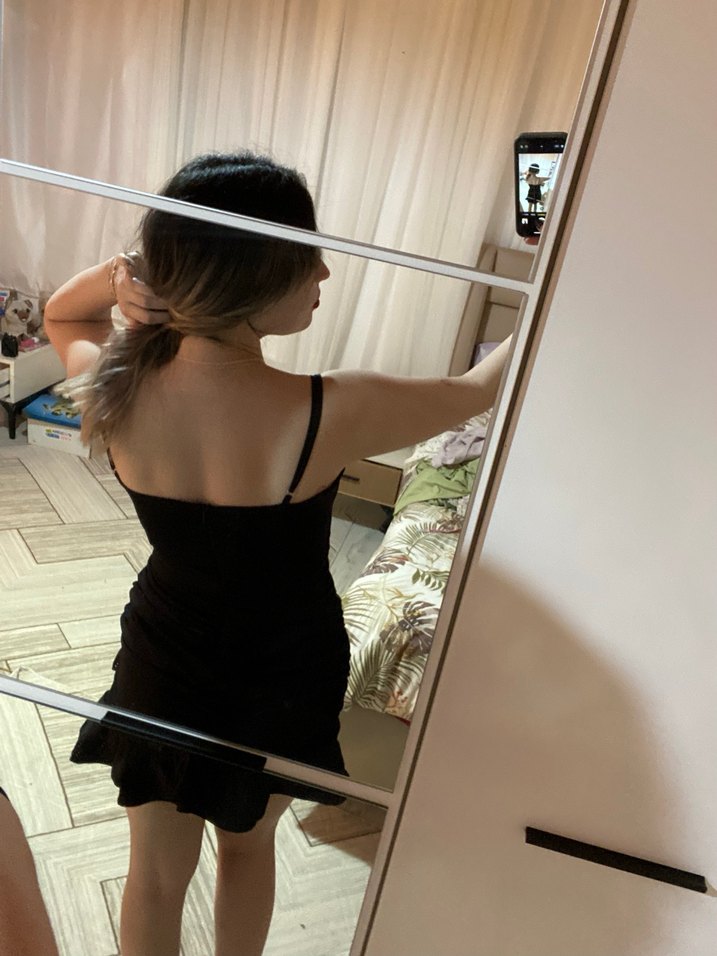 Parlak Siyah Mini V Yaka Elbise - Görsel 4