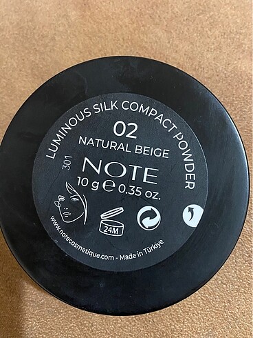 Note Note fondöten / Note pudra