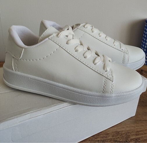 Bershka Sneaker