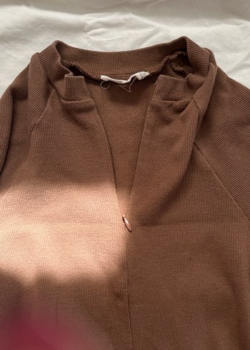Kahverengi vucuda oturan bluz - Görsel 2