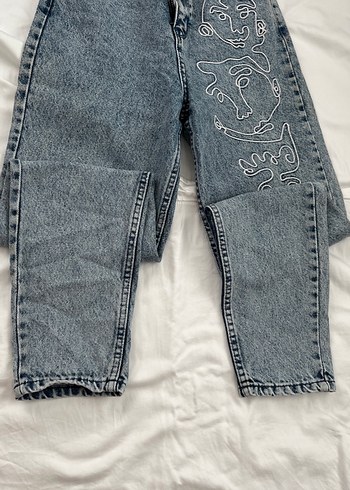 Nakışlı Kadın Mom jean - Görsel 2