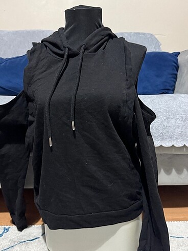 Omzu açık sweat