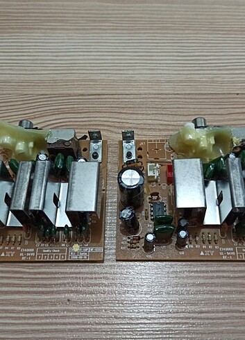 2 adet Creative a200 bass ses kartı 