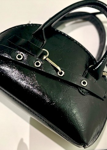 Parlak Siyah Yılan Derisi Desenli Kadın Deri Çanta - Görsel 2