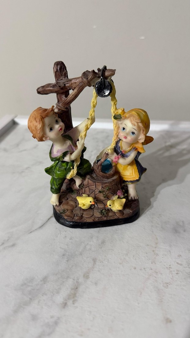 Renkli Çocuk Figürlü Biblo - Görsel 2