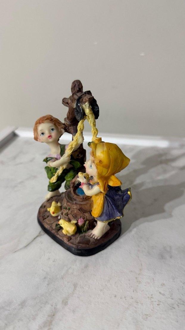 Renkli Çocuk Figürlü Biblo - Görsel 4