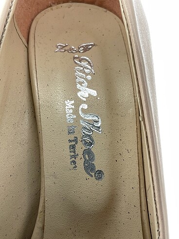 38 Beden çeşitli Renk Vintage Love Platform %70 İndirimli.
