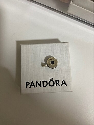 Pandora pandora kilit charm 0 orijinaldir!