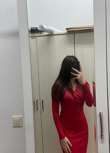 Kırmızı uzun elbise 