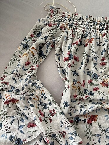 Pull and Bear kayık yaka bluz