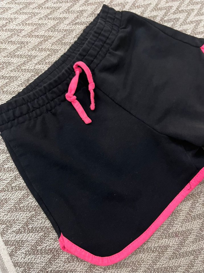 Kız Çocuk Elastik Bel Siyah Şort - Görsel 3