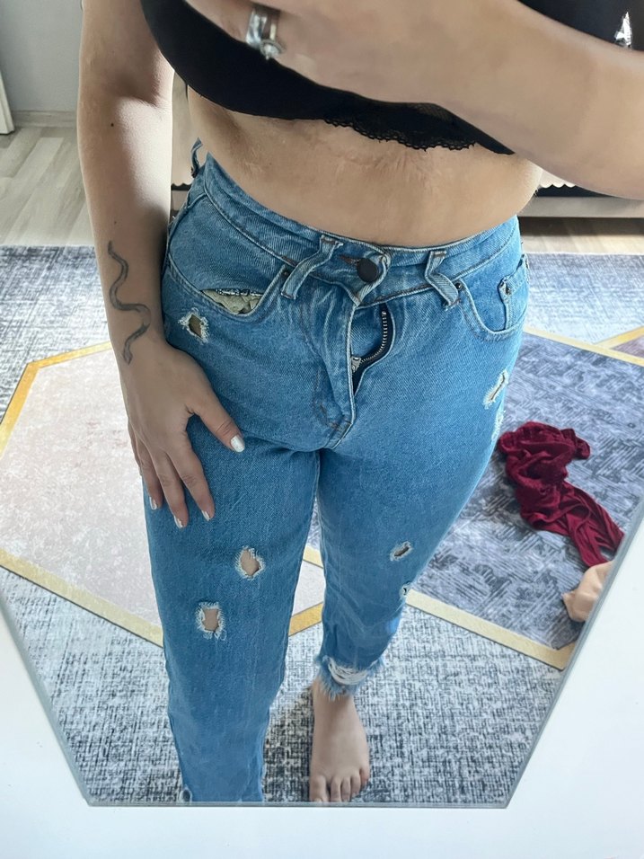 Düğmeli Açık Mavi Bol Kesim Kadın Midi Kot Pantolon - Görsel 4