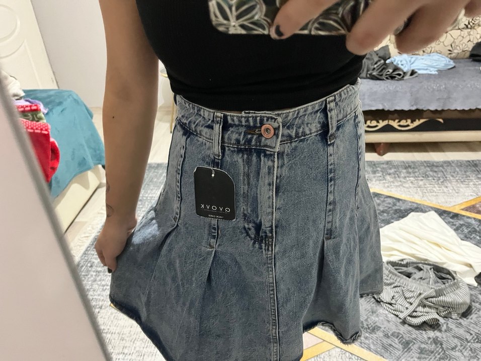 Batik Desenli Pileli Kot Mini Etek - Görsel 3