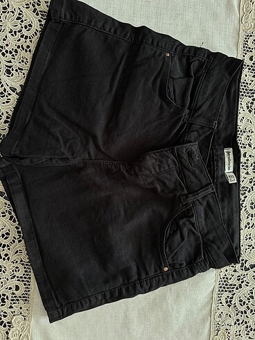 Stradivarius Siyah şort