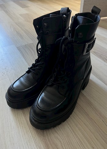 derimod Tokalı Siyah Deri Kadın Bot - Görsel 2