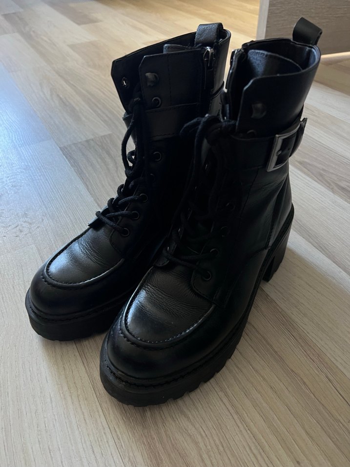 derimod Tokalı Siyah Deri Kadın Bot - Görsel 2