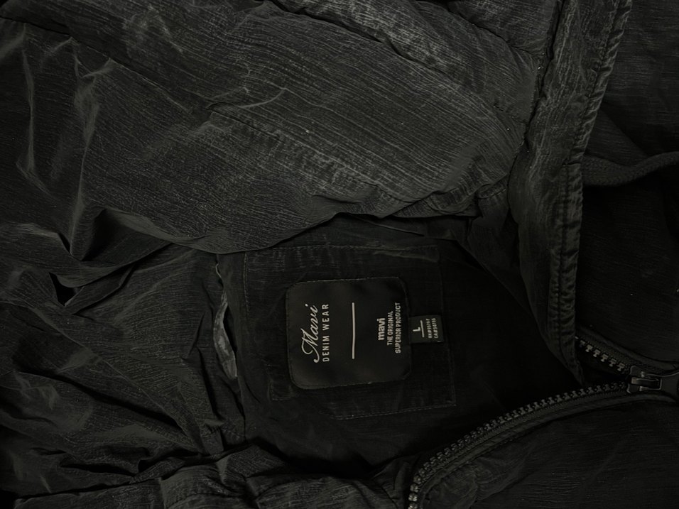 mavi jeans Siyah Kapüşonlu Kadın Kışlık mont - Görsel 4