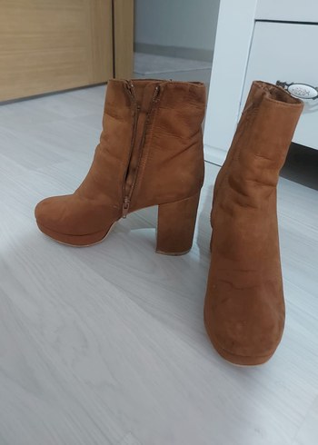 Kahverengi Süet Kadın Topuklu Bot - Görsel 2