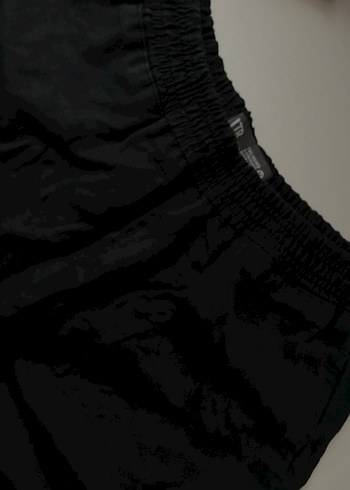 Siyah Rahat Kesim Keten Şort - Görsel 2