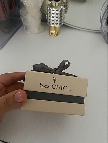 So Chic So chic bileklik