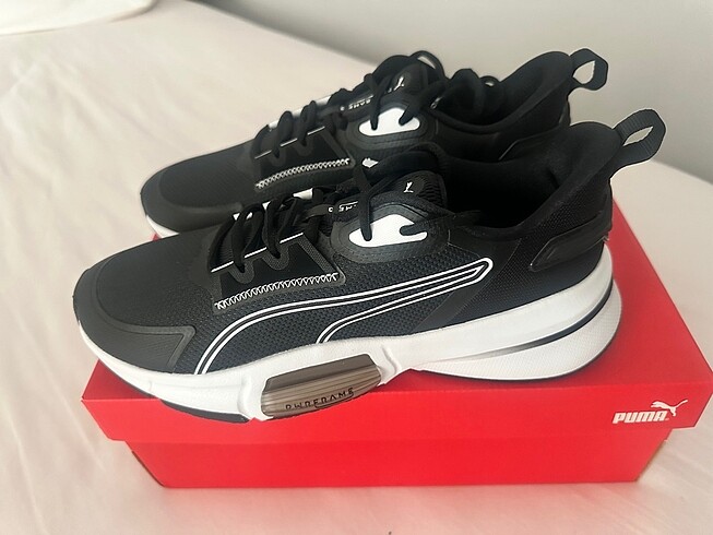 40 Beden siyah Renk PUMA Hiç Kullanılmamış Spor Ayakkabı