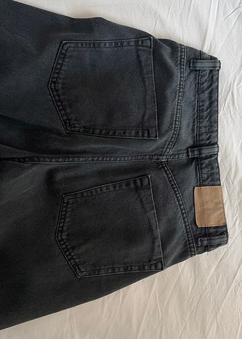 Siyah Yırtık Detaylı Kadın Jean - Görsel 5