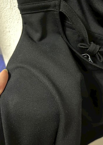 Arka dekolteli siyah mini elbise - Görsel 3