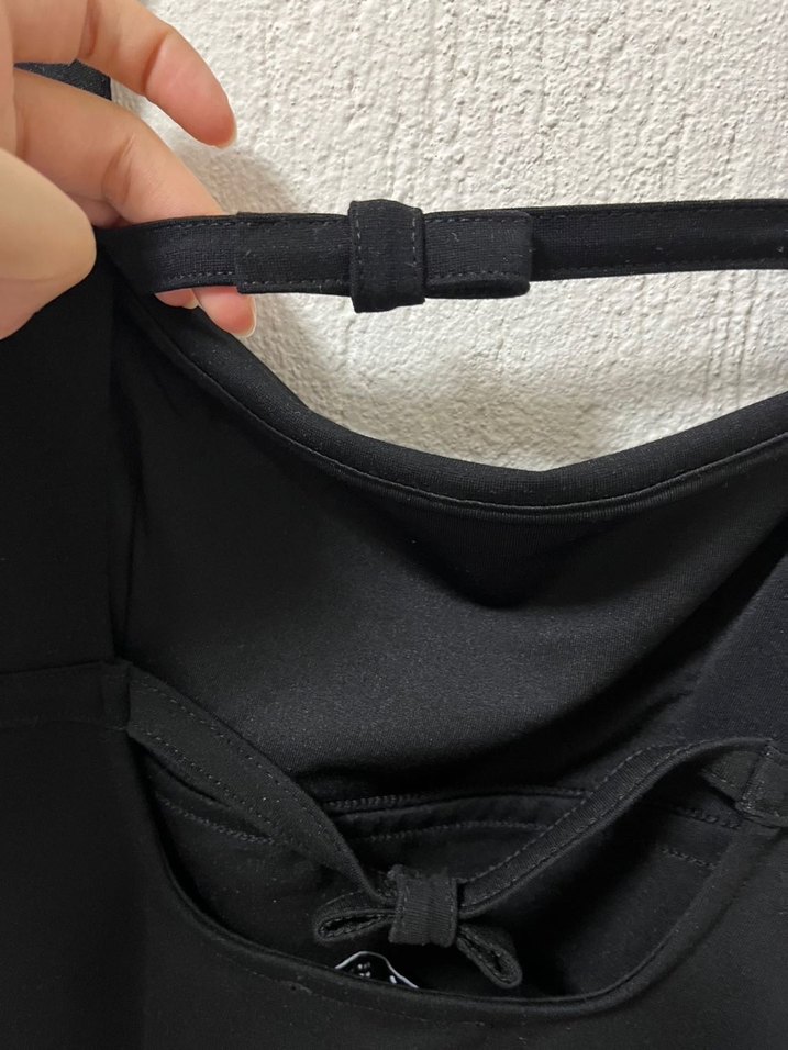 Arka dekolteli siyah mini elbise - Görsel 5