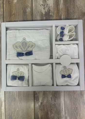 Nakışlı Triko Beyaz Bebek Takımı - Görsel 2