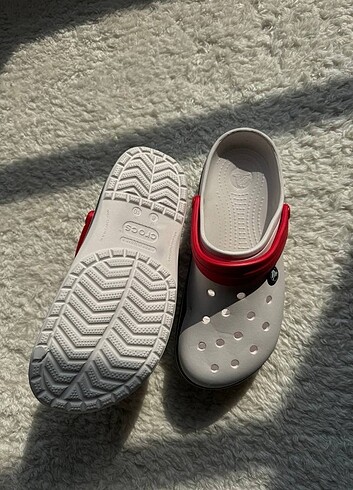 43 Beden beyaz Renk Crocs terlik