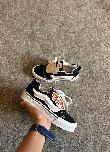 Vans knu skool