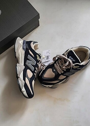 NEW BALANCE 9060