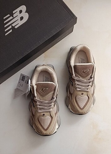 New Balance NEW BALANCE 9060