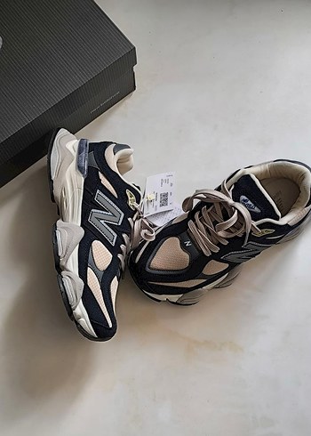 NEW BALANCE 9060