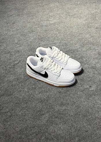 Nike NIKE SB DUNK LOW