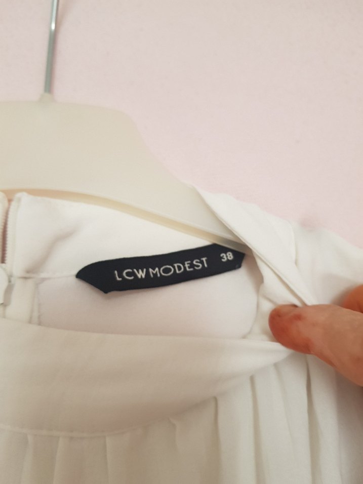 Nakışlı, Fırfırlı Beyaz Uzun Kollu Tunik - Görsel 3