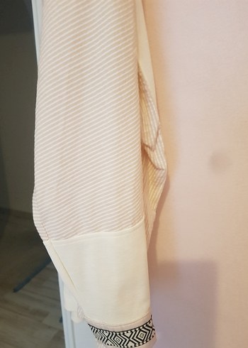 Düğmeli krem renkli Tunik - Görsel 3