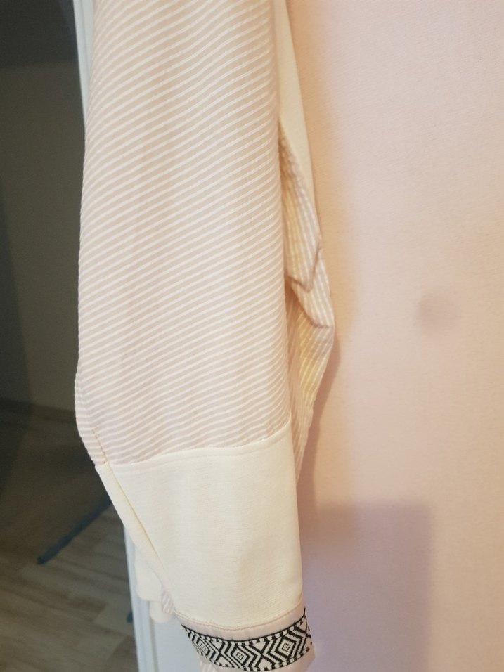 Düğmeli krem renkli Tunik - Görsel 3