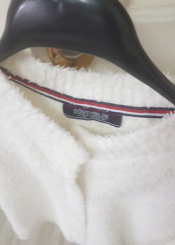 Beyaz Düğmeli Kız Çocuk Hırka - Görsel 3